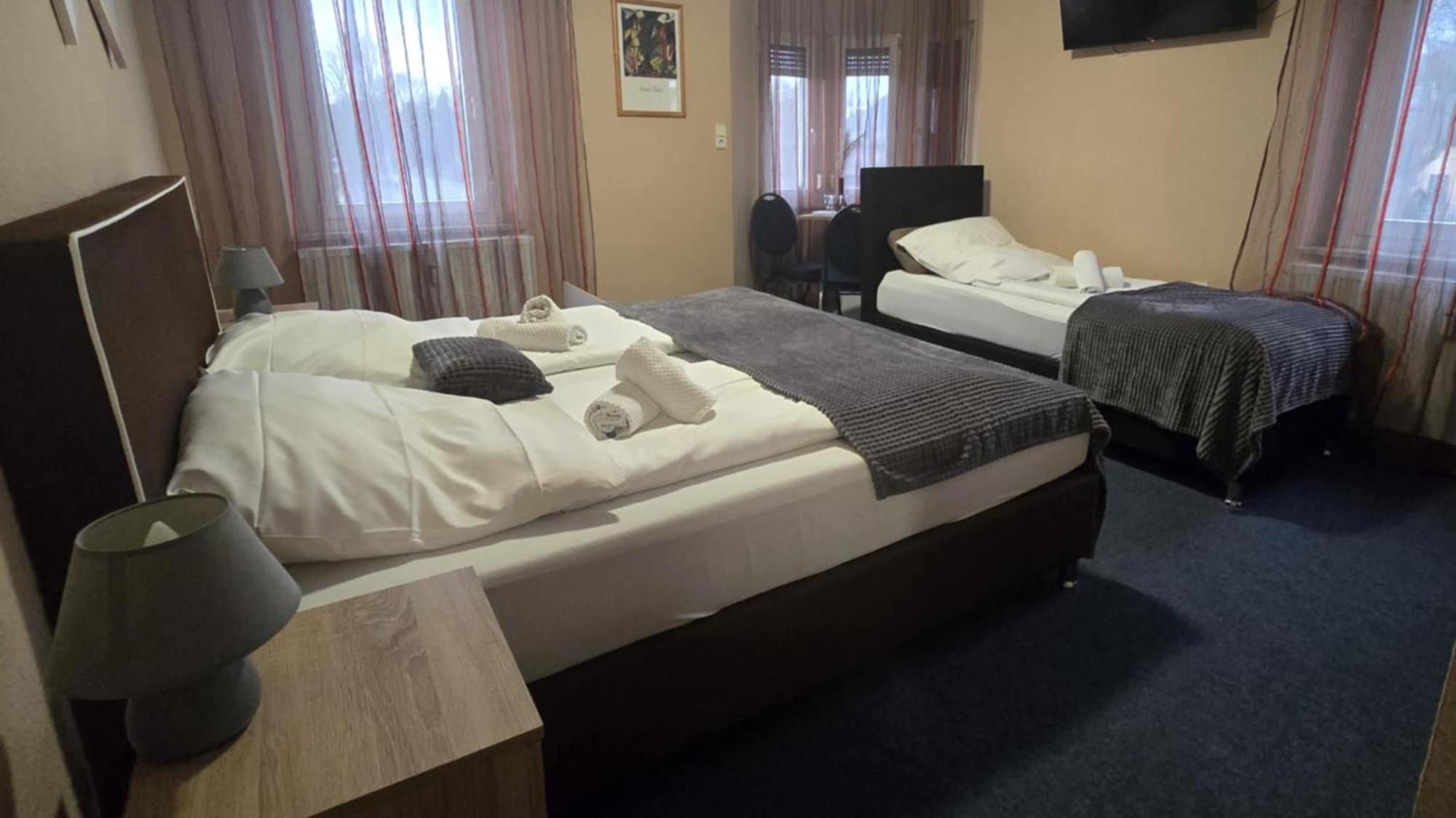 Hotel-Gasthof "Alter Ritter" Rothenburg ob der Tauber Eksteriør bilde